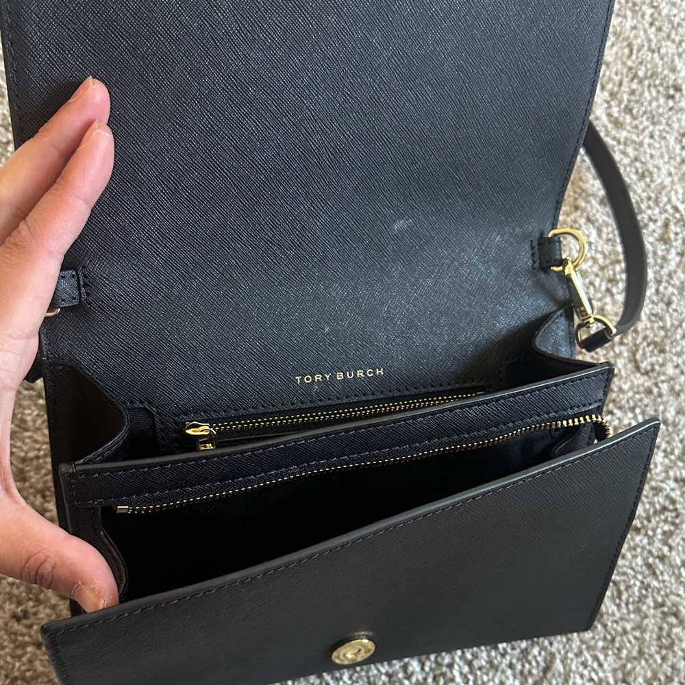 Tory Burch Black Leather Crossbody Shoulder Bag with Gold Hardware - Picture 3 of 3